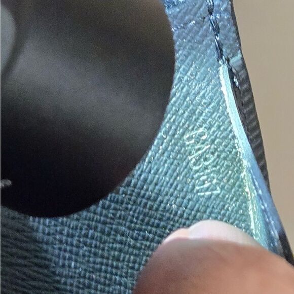 Louis Vuitton Epi Noir Flap cardholder - Picture 13 of 13